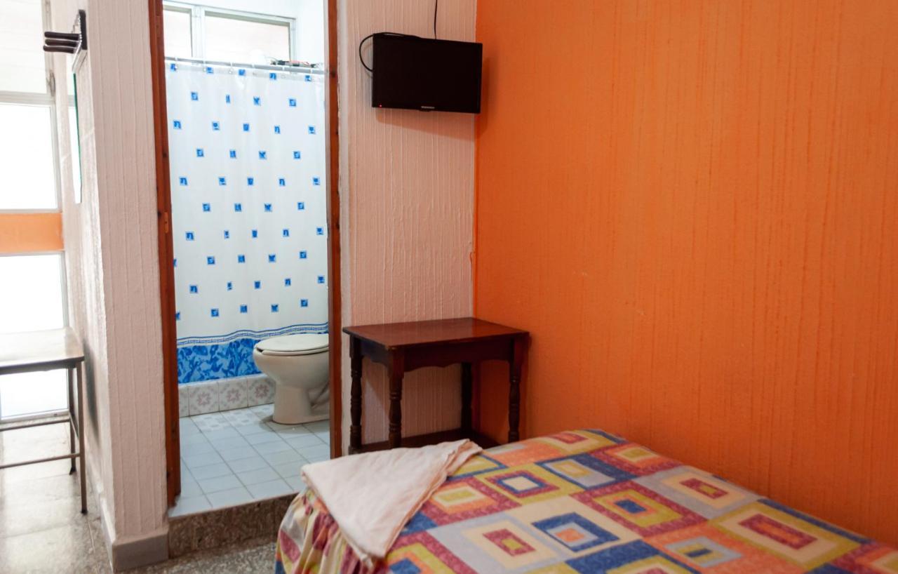 Victorias Hotel Panajachel Εξωτερικό φωτογραφία