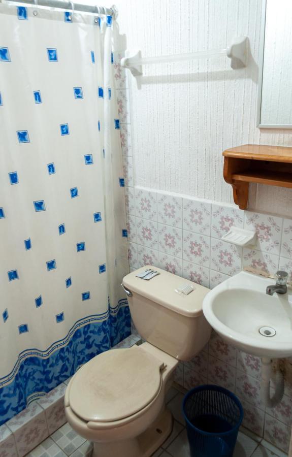 Victorias Hotel Panajachel Εξωτερικό φωτογραφία