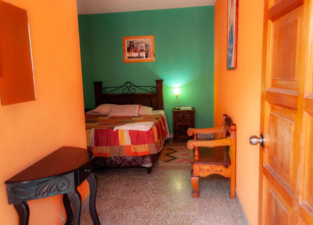 Victorias Hotel Panajachel Εξωτερικό φωτογραφία