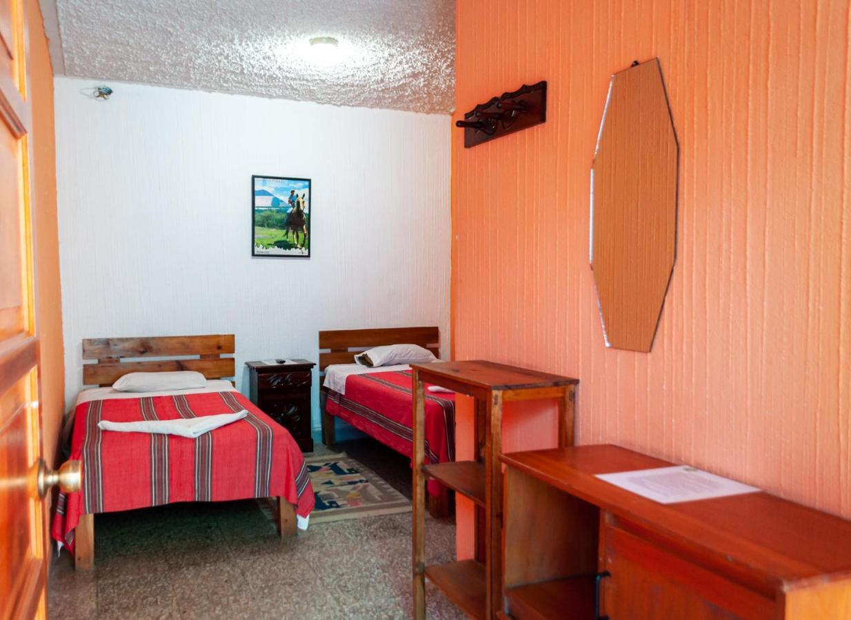 Victorias Hotel Panajachel Εξωτερικό φωτογραφία